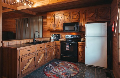 Pine Creek Cabin | Endless Views: Sunsets, Sauna, Outdoor Firepit under the Stars