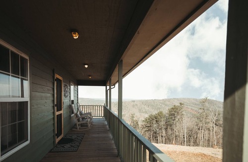 Pine Creek Cabin | Endless Views: Sunsets, Sauna, Outdoor Firepit under the Stars