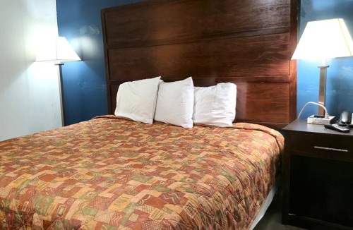 Cleveland Hotel | Enjoy a Peaceful Stay Perfectly Suited for Road Trips & Quick Weekend Escapes