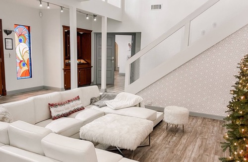 Chinatown Villa | *Entertainment Villa* 5MIN to strip HTD pool jacuzzi