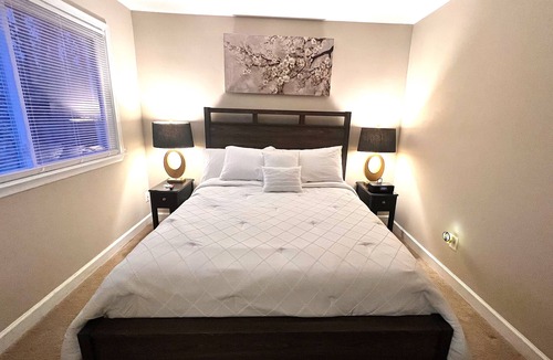Travilah House | Entire Home in North Potomac with full kitchen and patio, 30min to DC