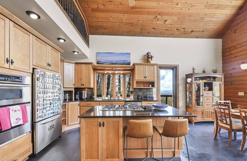 Fairview Cabin | Epic Mtn Views/Near AVL/Deck/Firepit/Modern Cabin