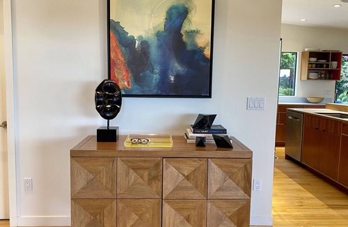 North Queen Anne House | EPIC VIEW Mid-Century Modern Queen Anne Sanctuary