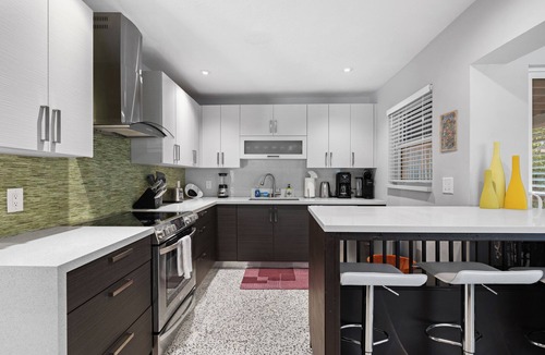 Wilton Manors House | Escape to Paradise: Experience Luxury and Serenity - 3/2 Heated Pool Home