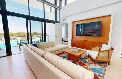 Florida Central Atlantic Coast Hotel | Evermore Orlando | Tower Flat | Elevated Bay View Living