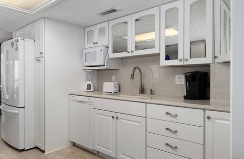 North Ocean City Condo | EXCLUSIVE 100-ft Oceanfront Balcony - 3 Bed/2.5 Bath End-Unit Condo @ Sea Watch