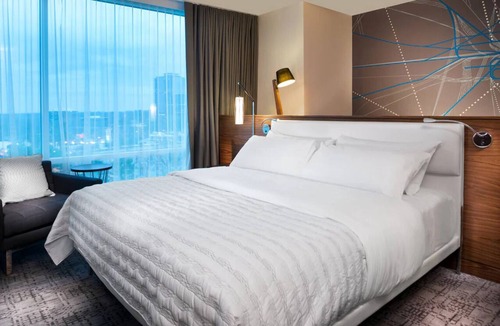 Dunwoody Hotel | Executive King Stay | Swimming Pool | Minutes to Brook Run Park