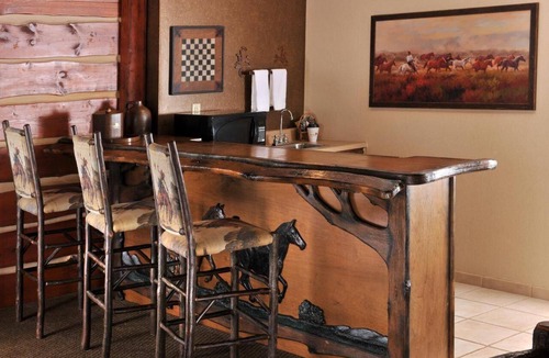 St. Joseph Hotel | Expanded King, Stoney Creek St. Joseph, Heated Pool