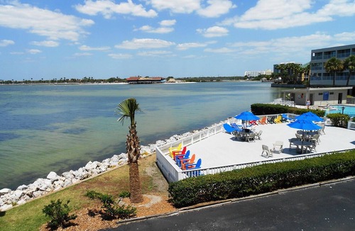 Rocky Point Apartment | Experience All Of What Tampa Has To Offer! Full Kitchen, Free Parking, Pool
