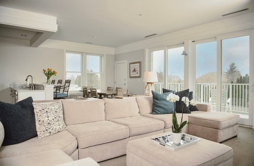 Bay Harbor Condo | Experience comfort in Bay Harbor at Nautical Dream 220, a spacious 3-bedroom condo.