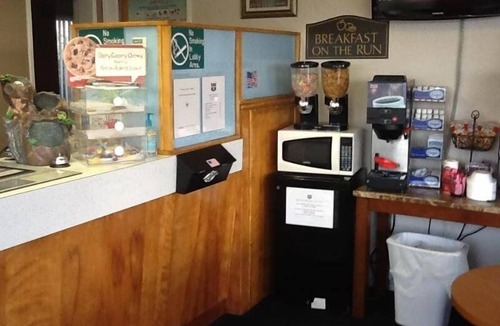 Pecos Hotel | Experience Texas Hospitality in Pecos! 2 Comfortable Units! Airport Shuttle!