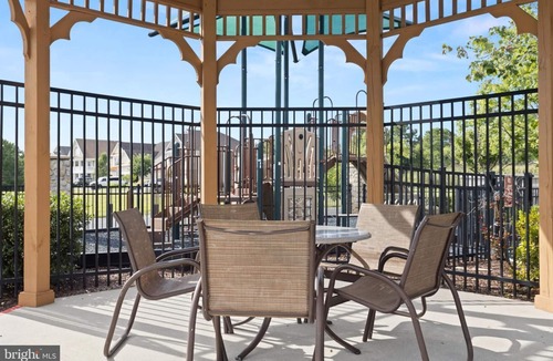 Bayside House | Experience The Beauty & Luxury Of This Townhome Located in A Resort Community