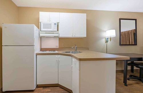 Crosswoods Hotel | Extended Stay America Select Suites - Columbus - Worthington