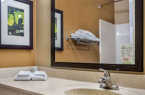 Crosswoods Hotel | Extended Stay America Select Suites - Columbus - Worthington