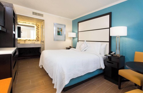 New Town Hotel | Fairfield Inn and Suites by Marriott Key West
