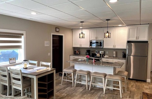 Nekoosa Cabin | Fairway Lodge-Rome Away From Home-5min Sand Valley