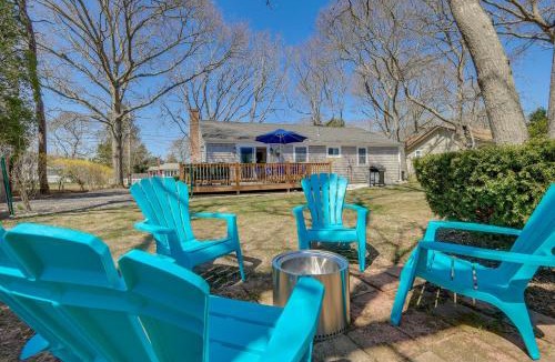 Hyannis House | Families Welcome! Home 2 Mi to Craigville Beach