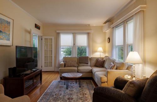 Northeast Harbor House | Family & Dog Friendly 4BR in Downtown NE Harbor - Millbrook