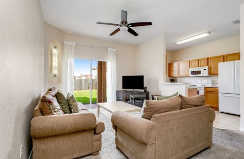 Regal Palms House | Family Friendly 4 Bed Townhome in Regal Palms