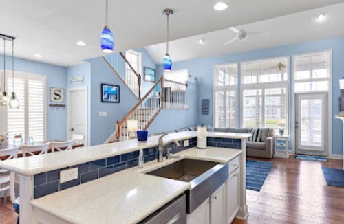 Bayside House | Family Friendly Bayside Villa- Sleeps 17- Pond View- 6 Bedroom
