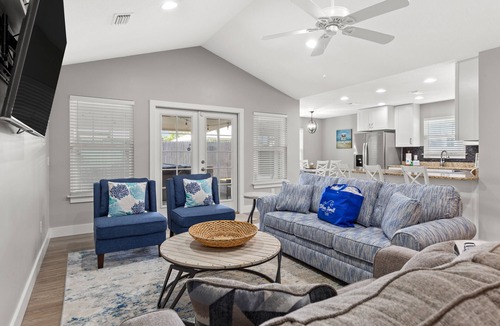 Laguna Beach Estates House | Family Friendly! 3bd, 2BA Home! Close to Beach! HOT Tub!