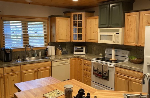 Pinetop Cabin | Family Fun Cabin In the Mountains