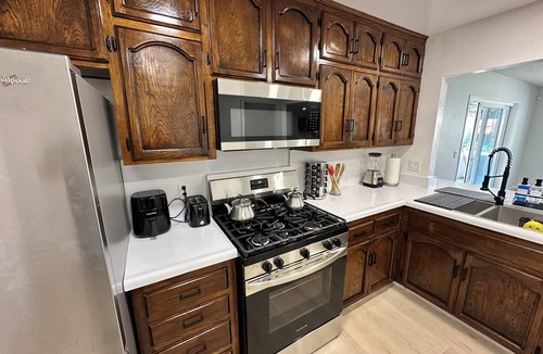Carlton Hills House | Family Fun Getaway - 3BR + Games & BBQ Patio