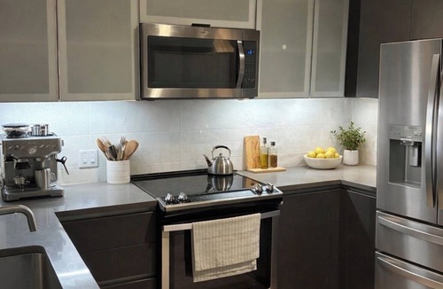 South End Apartment | Family & Group Friendly Boston Apartment Near MBTA Easy Access to World Cup