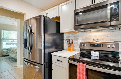 Caloosahatchee House | Family Home w/Outdoor Oasis in Cape Coral!