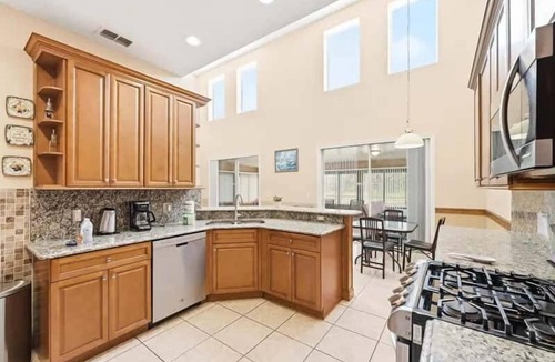 Crescent Lakes House | Family Home with Private Pool Near Disney