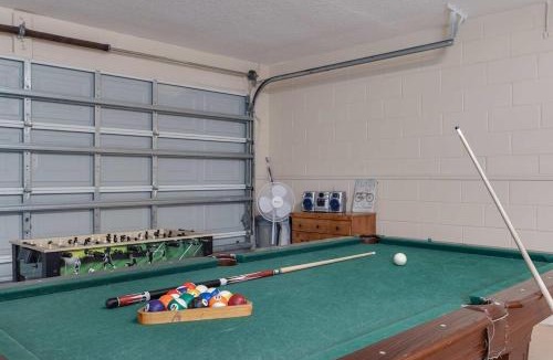 Solana House | Family Retreat near Disney with Pool & Game Room