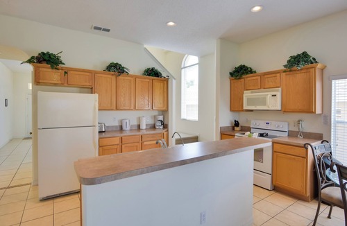Four Corners House | Family Retreat w/Pool: 10 Mi to Disney!