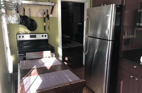 Beach Institute Condo | Fantastic Downtown Condo with Pool! in Savannah