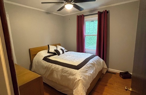 Crumpler House | Farmhouse with amazing views, enjoy the peacefulness of living on a farm