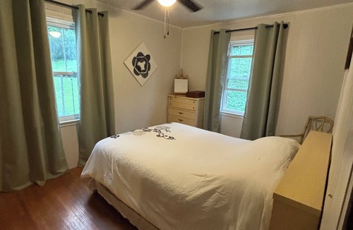 Crumpler House | Farmhouse with amazing views, enjoy the peacefulness of living on a farm