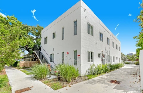 Wynwood Art District Apartment | FIFA Perfect 21 KM | ArTease Grand: Wynwood, Design District & Peloton