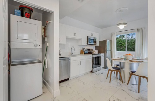 Wynwood Art District Apartment | FIFA Perfect 21KM | ArTease 5: Walk to Wynwood & Design District