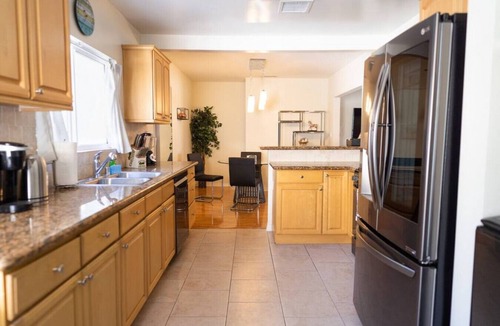 NoHo Arts District House | FIFA World Cup: NORTH HOLLYWOOD GEM: 2BR HOME w/PRIVATE HOT TUB, PATIO/YARD & EV CHARGER p42