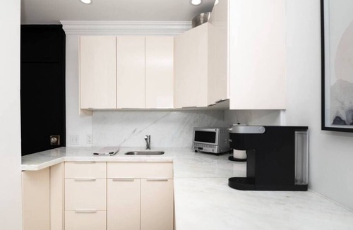 Palm Beach Condo | FIFAbyTRAINPool/STEPStoBeach/DINE/TribecaStudLOFT