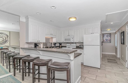 Surfside Beach Condo | FINER IN CAROLINA! AUGUST OPENING! DISCOUNTED! 3-4 night min!