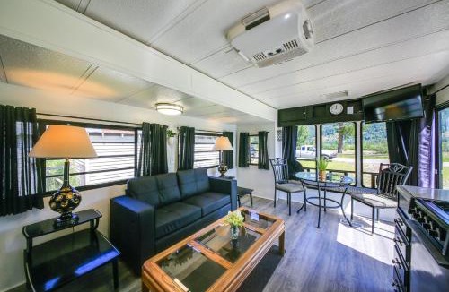 Noxon House | Fish, Hunt & Explore! Mtn-View Tiny Home in Noxon