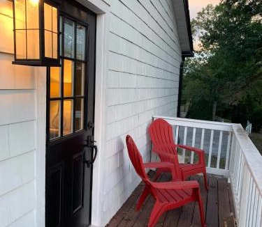 Mount Vernon House | Five-Star Historic Boyd Harvey Carriage House