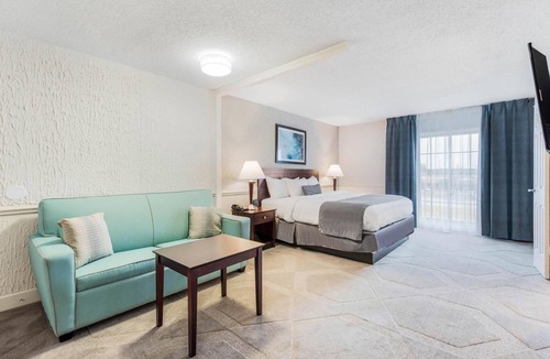 Blue Ash Hotel | Flawless Comfort with Free Hot Breakfast Near Montgomery Park – Only 4.8 Mi Away