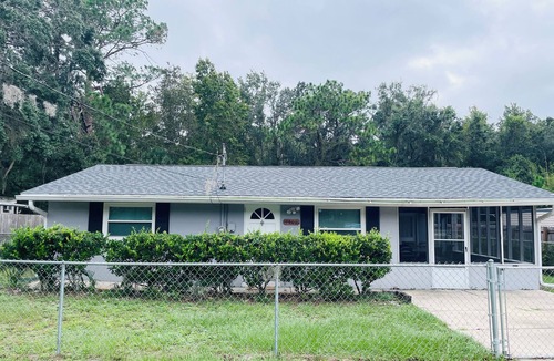 Homosassa House | Florida springs minutes from you@Chassdoorway