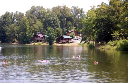 Advance Resort | Forest Lake Camping Resort Lakefront Cabin 11