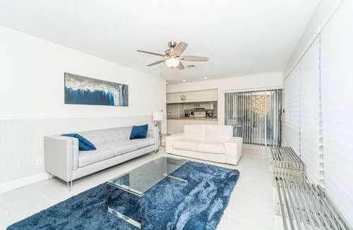 Bermuda Riviera House | Fort Lauderdale - Las Olas · Waterfront Spacious Gem-Walk To Beach