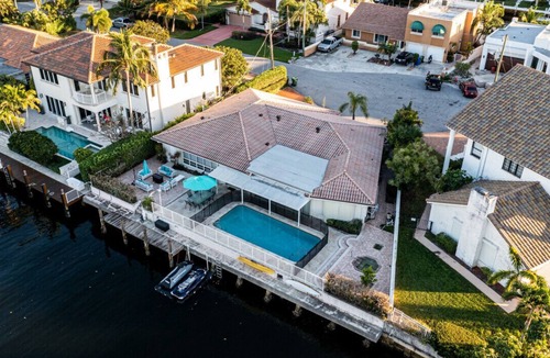 Bermuda Riviera House | Fort Lauderdale - Las Olas · Waterfront Spacious Gem-Walk To Beach