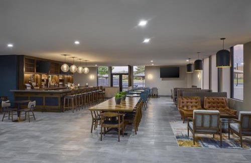 Englewood Hotel | Four Points by Sheraton Englewood Centennial Airport