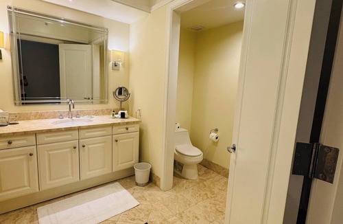 Brickell Hotel | Four Seasons Brickell 2br/34th Floor Skyline Views/book with confidence.