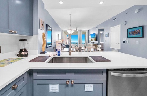 Panama City Beach Condo | FREE Beach Chair Service-BeachFRONT-2 Gulf Front Pools-Hot Tub-Aqua Resort 1007